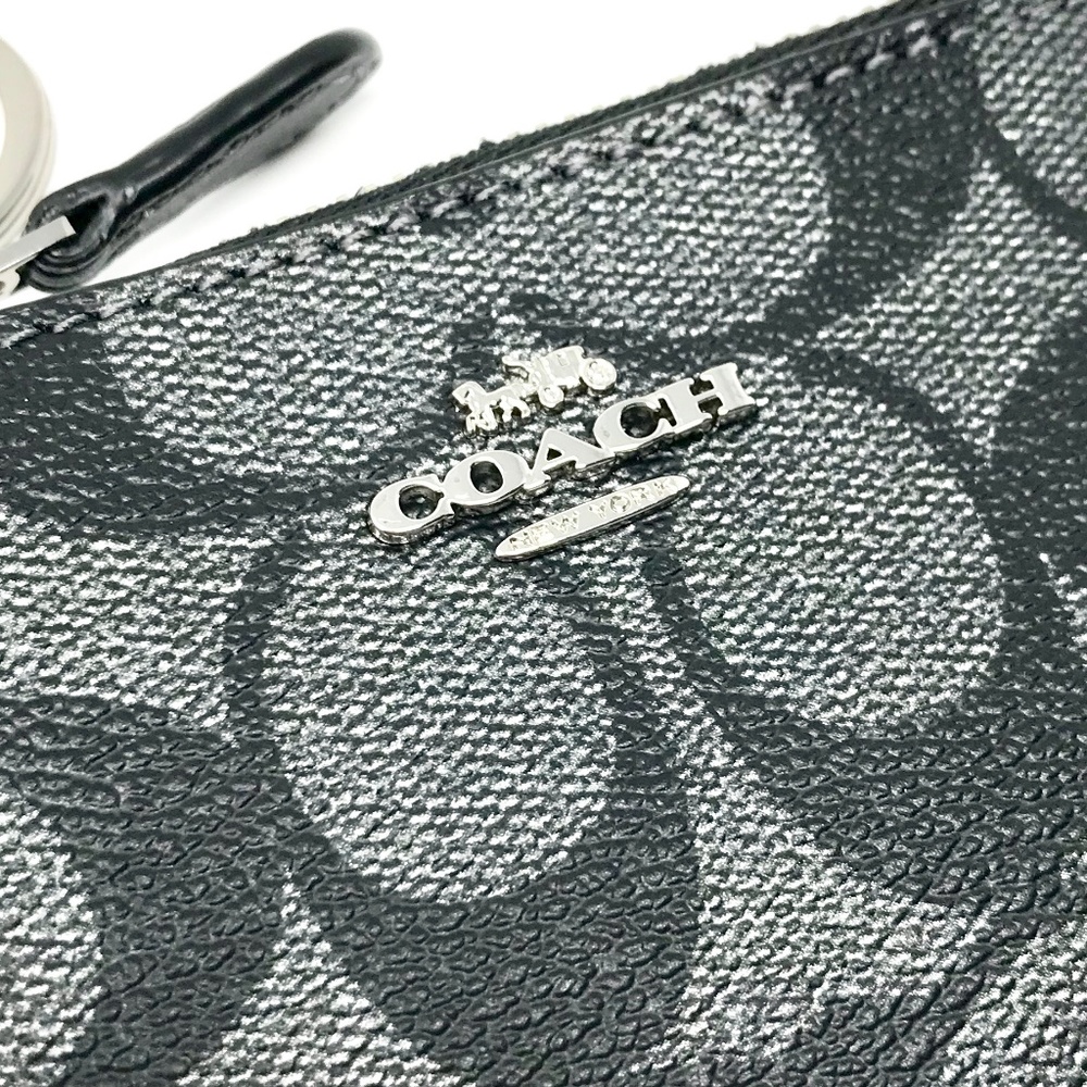 ๐ฆLAST ONE๐ฆCOACH Card Skinny Keychain ID Wallet - Picture 3 of 5